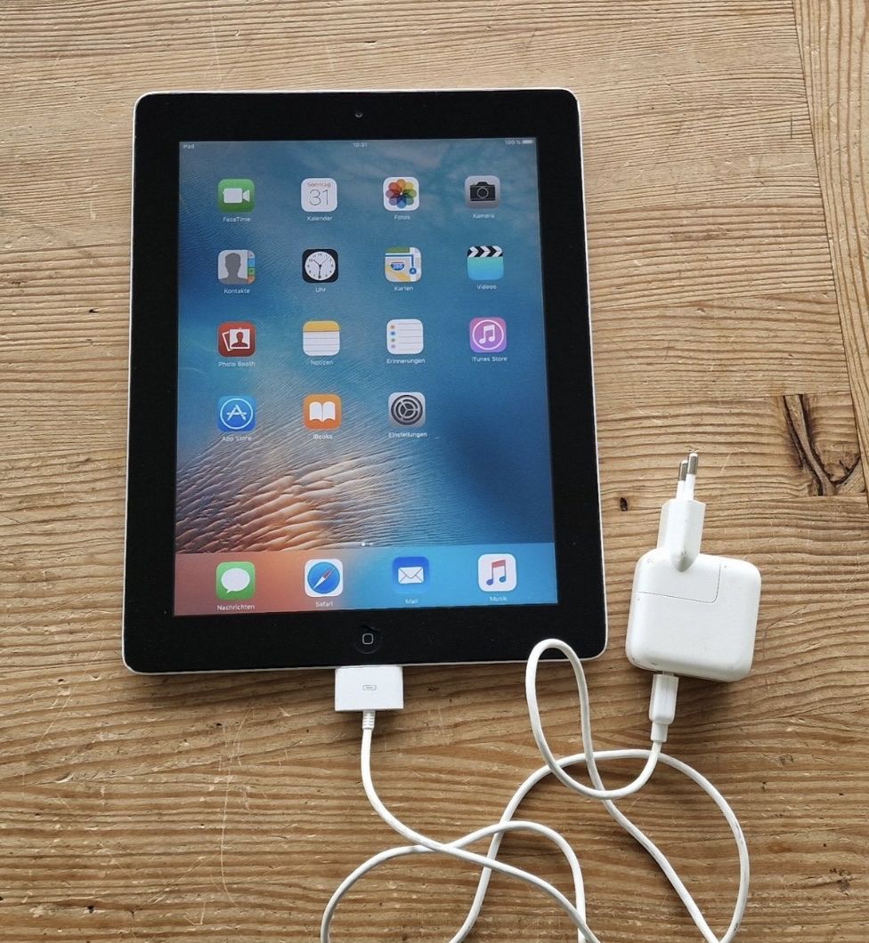 Apple Tablet PC: Apple iPad 2 Generation 32 GB – Usato da Schöftland venduto da lazer04 4