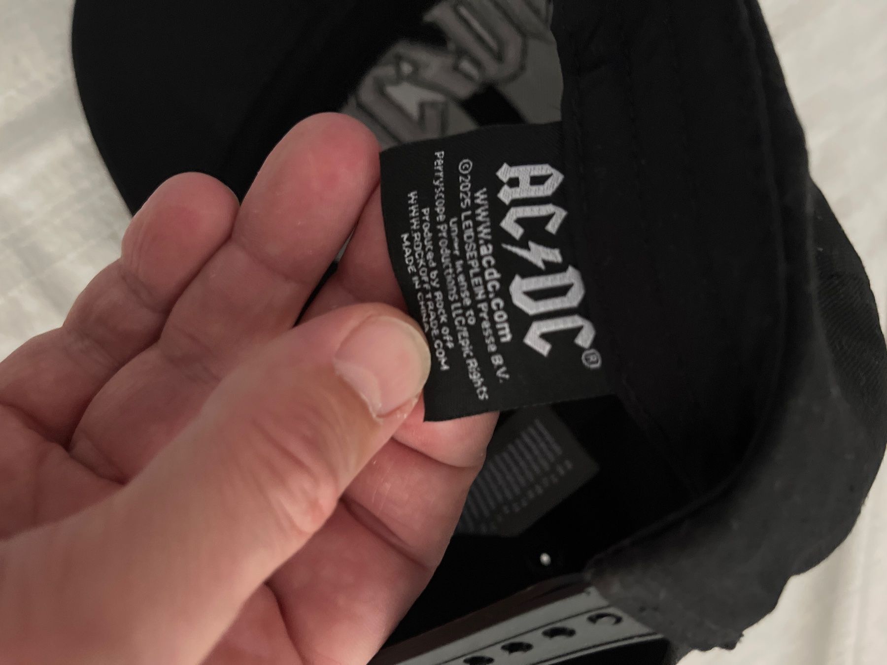 Altro in  Abbigliamento & Accessori: AC/DC Cap NEU – Usato da Basel venduto da patku79 2