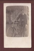 Photo - HOMME et son VELO