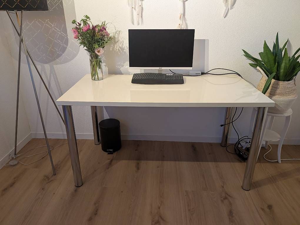 Bureaux: Pult – D'occasion à Oberkirch LU par ladina022