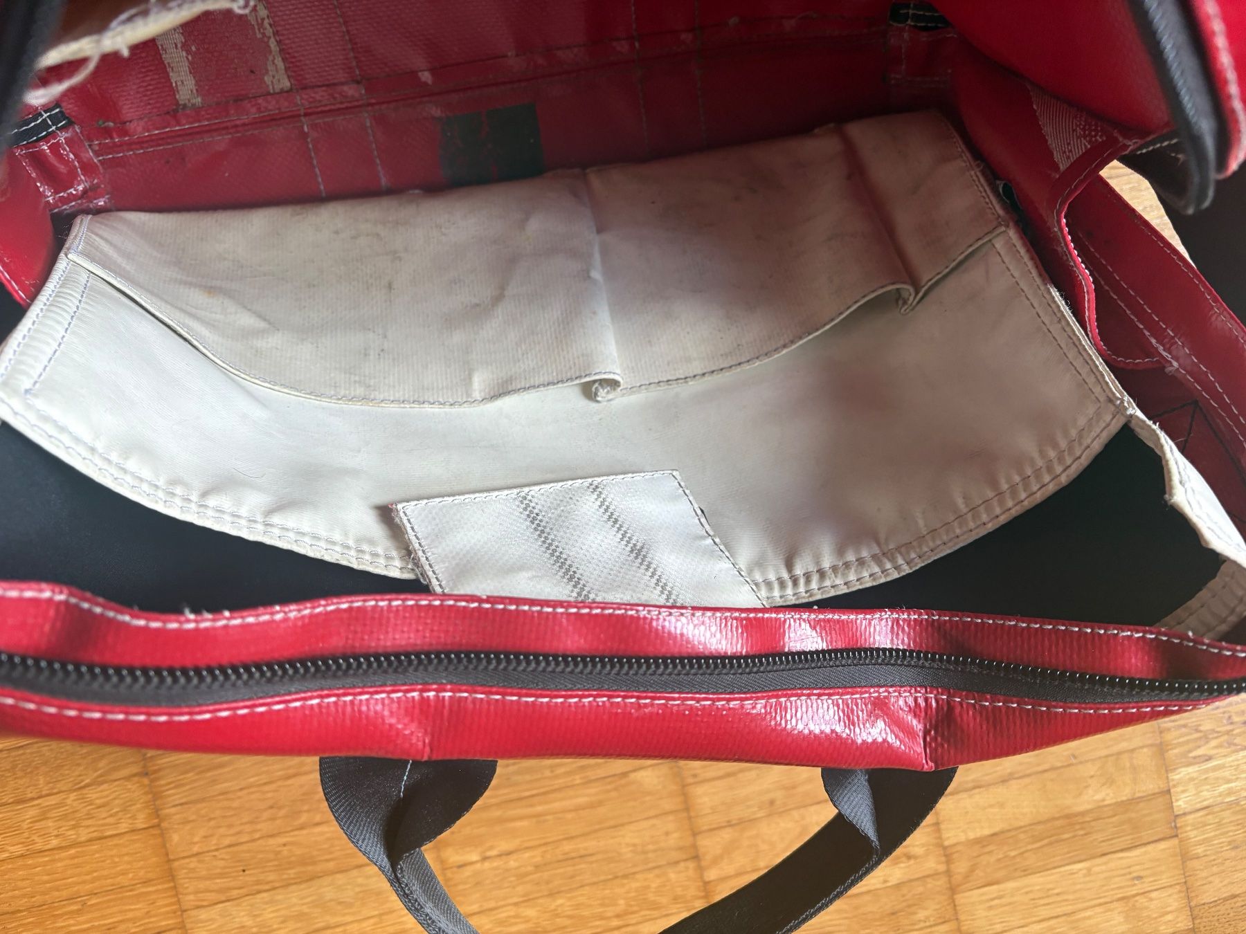Freitag Sonstige Kleidung & Accessoires: Sac bandoulière FREITAG rouge – Gebraucht aus Bern von jps_8rbg 2