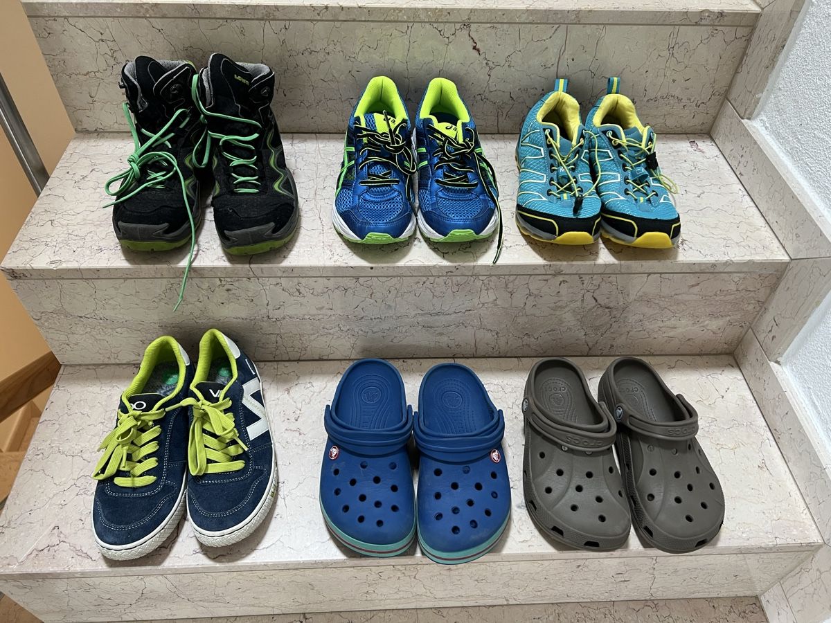 Schuhe für Jungen: Schuhpaket  37/38 – Gebraucht aus Hedingen von johsaan