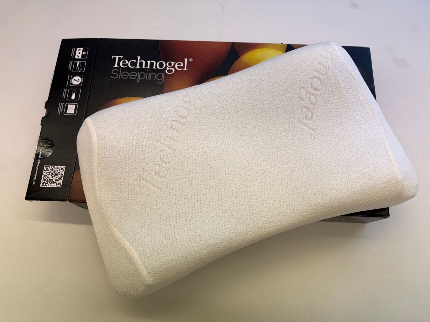 Technogel Cuscini: Technogel Sleeping Kissen Contour 9 - Neu! – Nuovo e nell'imballaggio originale da Winterthur venduto da hannes1812