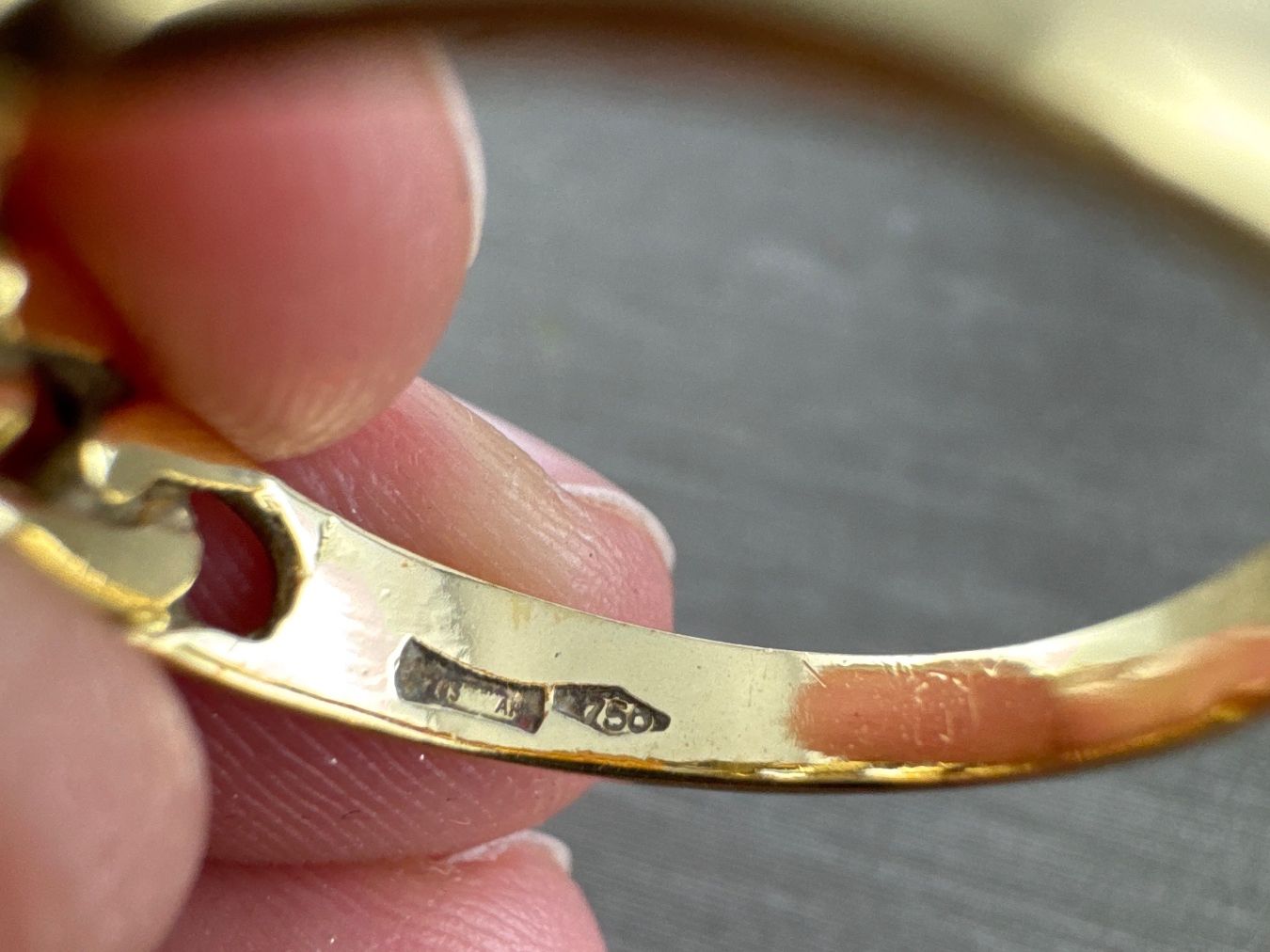 Ringe: Ring 750 Gold – Gebraucht aus Niederuzwil von leo_8857 1