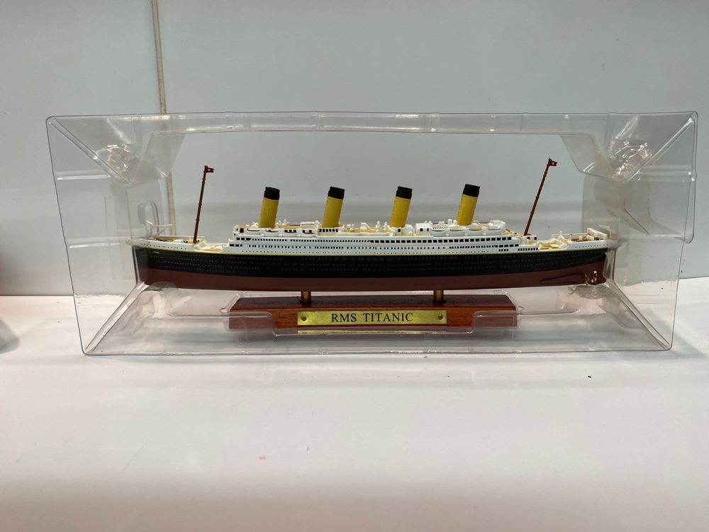 Passagierschiff RMS Titanic 1-1250 Atlas (1341) L= 22cm ca.