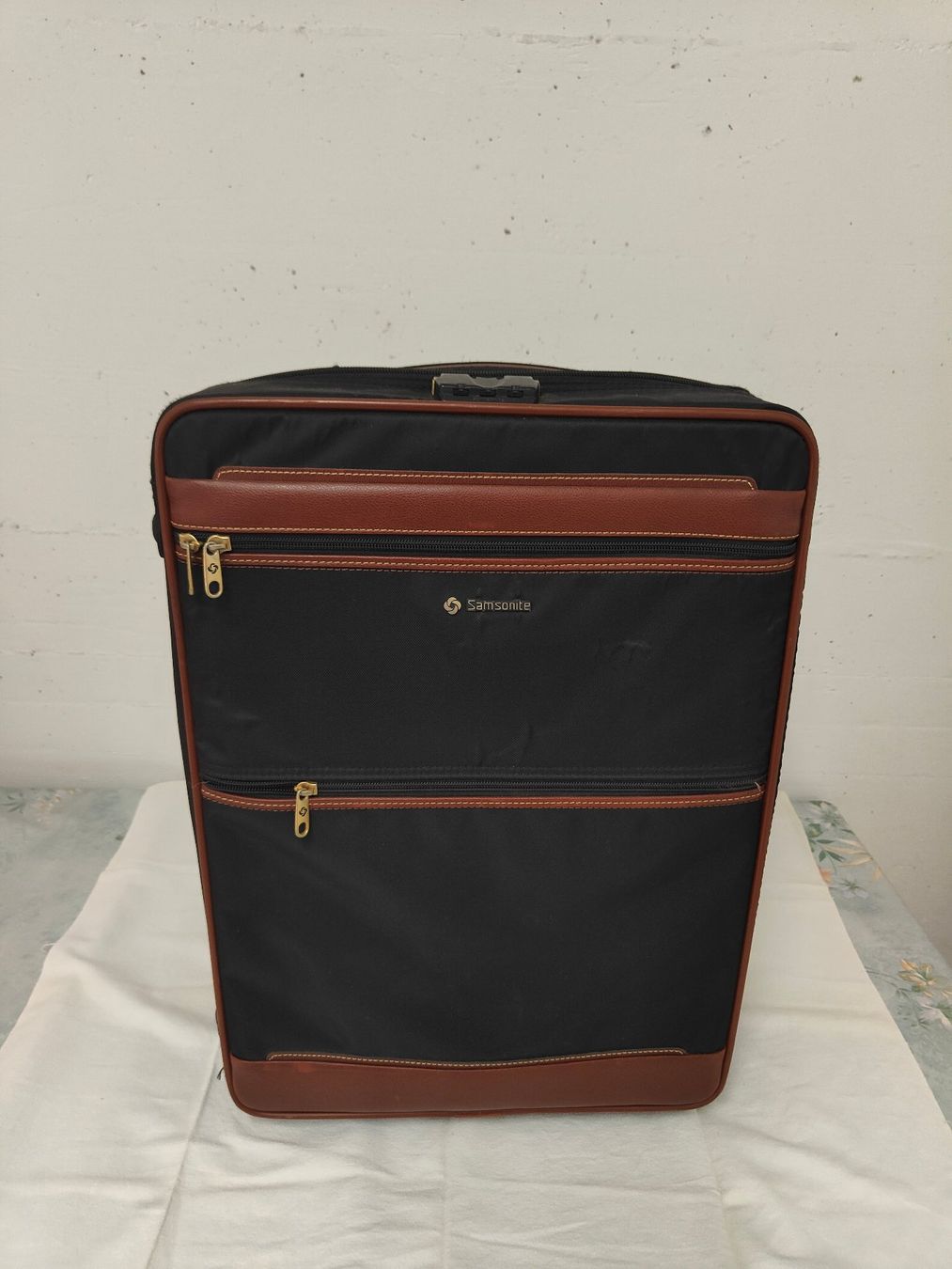 Valigie & Borse: Original Samsonite Rollkoffer Schwarz / Braun Weichschale – Usato da Wetzikon ZH venduto da Matrixx7