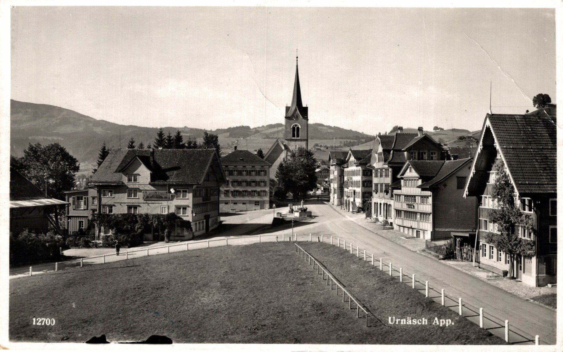 Ansichtskarten: Urnäsch. Blick zu Dorfplatz und Kirche – Gebraucht aus Bronschhofen von Astore