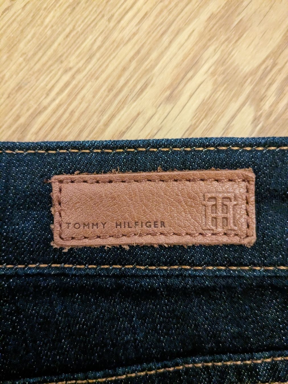 Tommy Hilfiger Jeans: Tommy Hilfiger Jeans 26/32 – Gebraucht aus Küssnacht am Rigi von schweizerrose 3