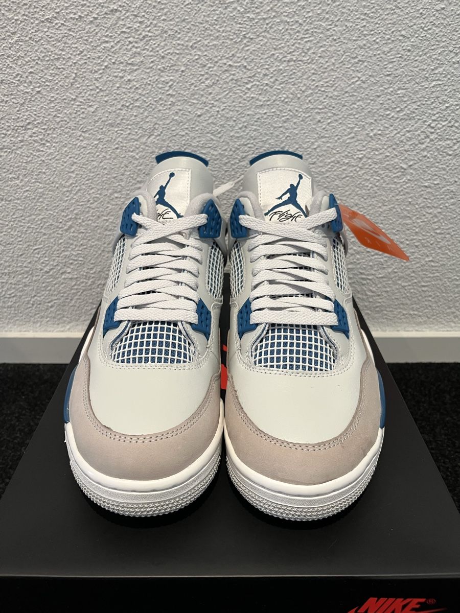Jordan Scarpe da uomo: Jordan 4 Military Blue EU 43 – Nuovo e nell'imballaggio originale da Neuendorf venduto da Kiwiliblue 1