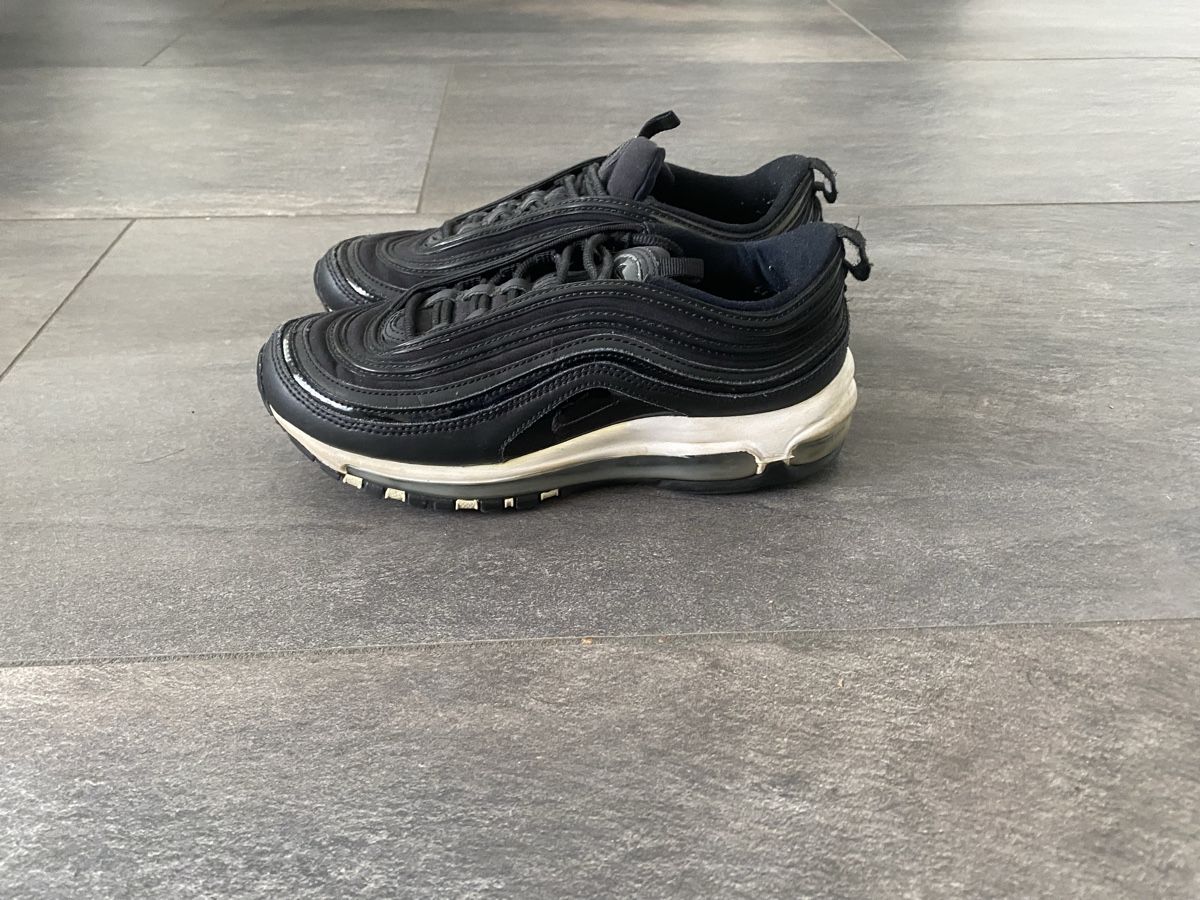 Nike Scarpe da uomo: Nike Air Max 97, gebraucht, Grösse 38, schwarz – Usato da Wängi venduto da JALE04