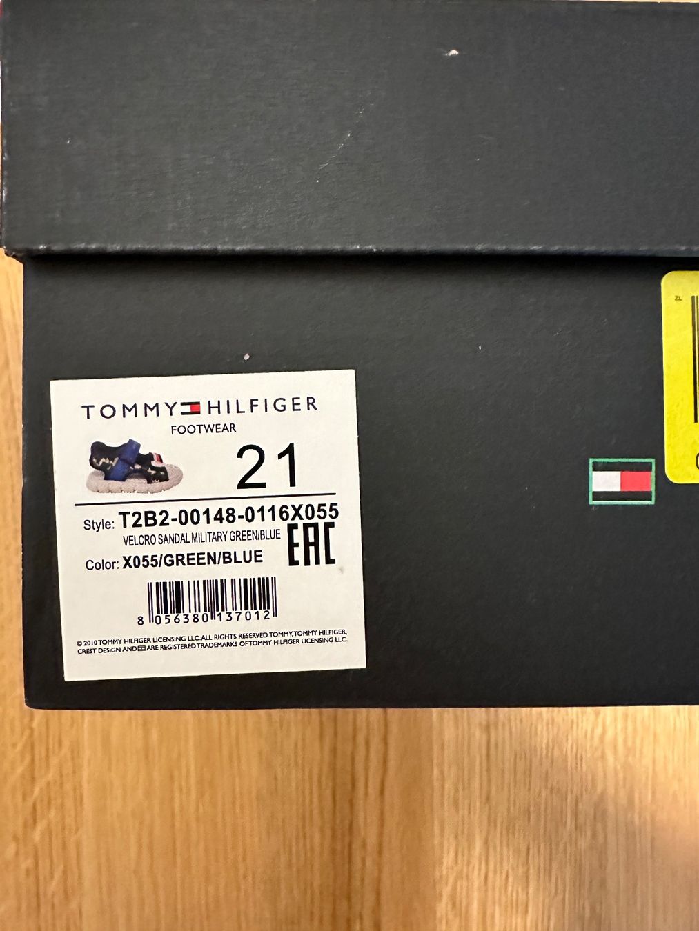 Tommy Hilfiger Schuhe für Jungen: Sandalen Tommy Hilfiger Gr. 21 – Gebraucht aus Unterägeri von StefanGekko 9