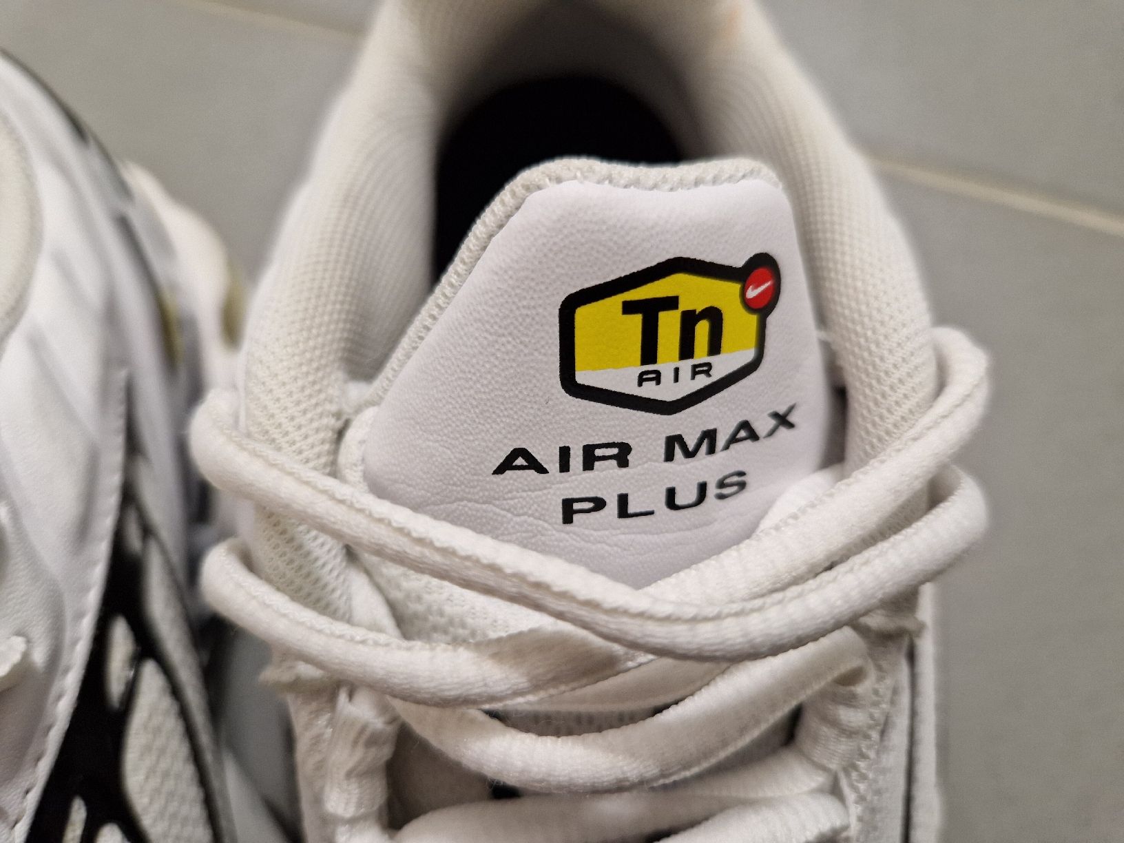 Nike Schuhe für Jungen: Nike TN Grösse 36 – Gebraucht aus Winterthur von Pumba_8400 3