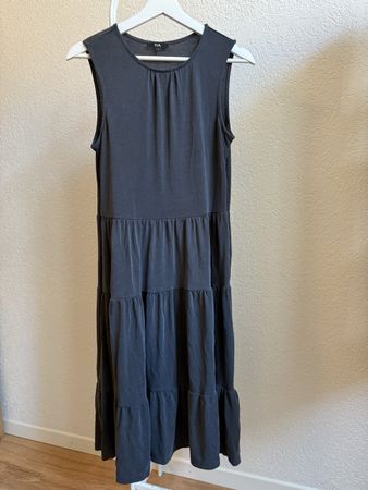Robe longue d’été gris anthracite C&A, t.38/M