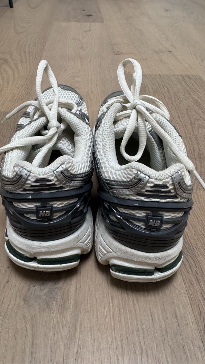 New Balance Scarpe da uomo: New Balance Sneaker 41.5 EU – Usato da Moosseedorf venduto da mswalker 4
