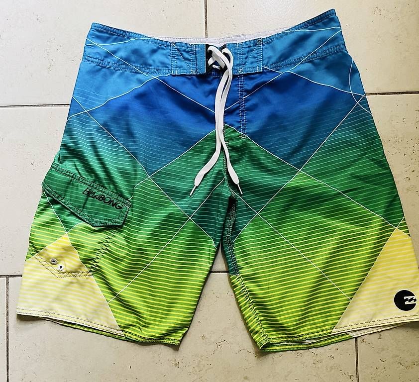Pantaloni: Originale Billabong-Shorts – Usato da Zürich venduto da kangi25