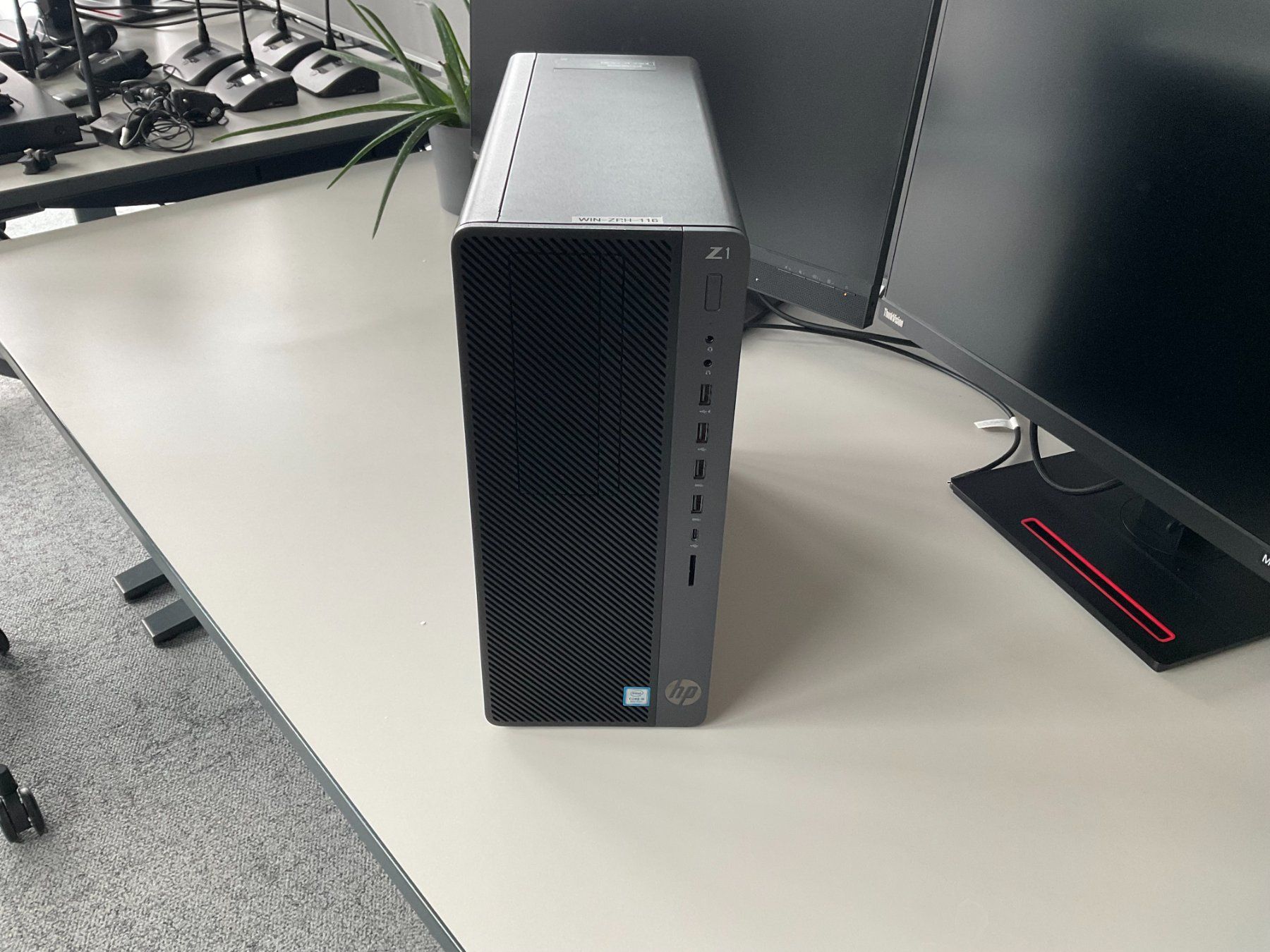 PC: HP Z1 Entry Tower G5 CPU: i9 9900 – Usato da Zürich venduto da Frontdesk