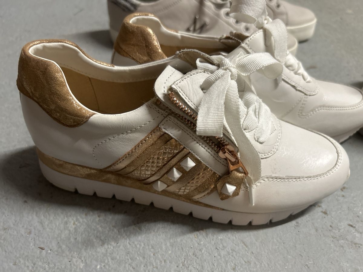 Chaussures femmes: Schuhe Gr 38 Caprice – Neuf (Voir description) à Zürich par Tamplino