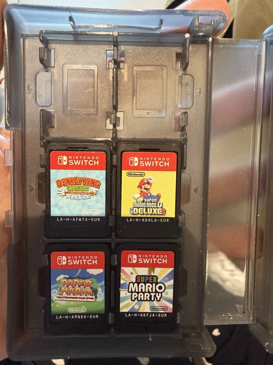 Nintendo Consoles: Nintendo Switch avec accessoires et jeux - – D'occasion à La Chaux-de-Fonds par sou_2rjx 1