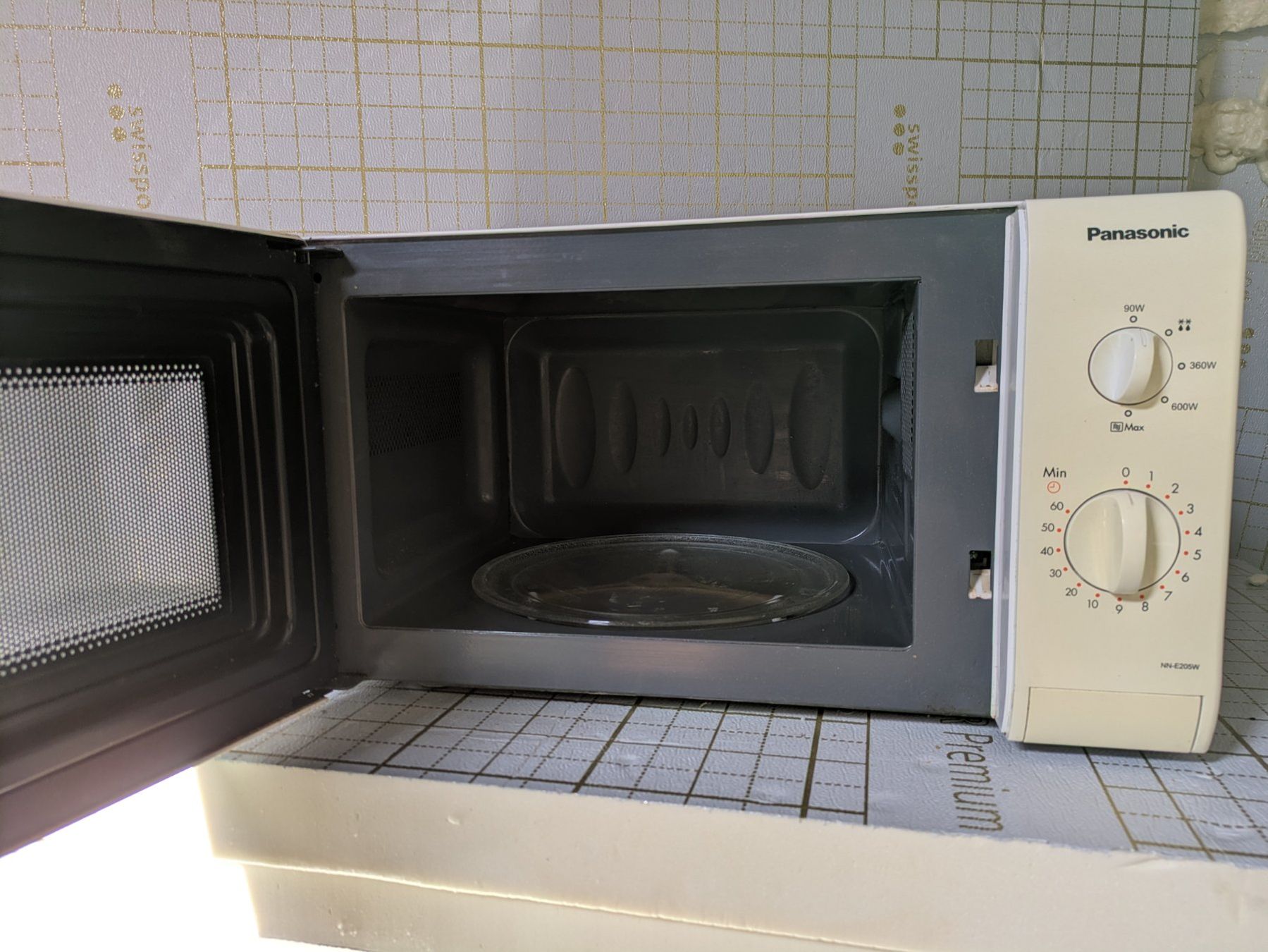 Panasonic Backöfen: Four à micro-onde Panasonic d'occasion – Gebraucht aus Pampigny von nic_575j 1