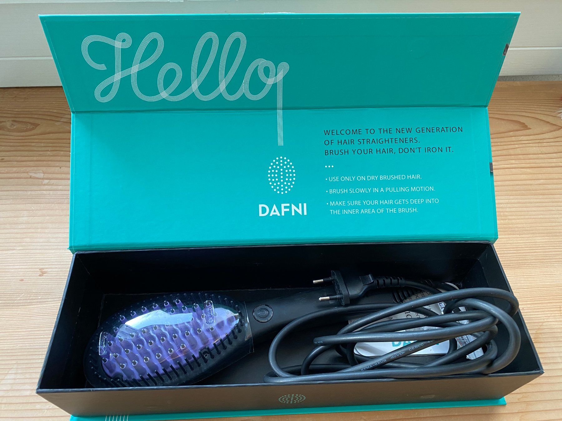 Altro per la cura dei capelli: Dafni Haarglätter - schonend und unkompliziert – Usato da Uster venduto da Enilor 2