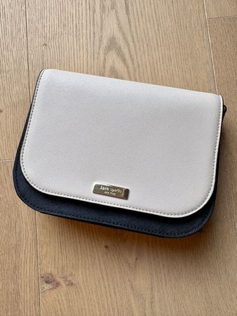 Elegante Kate Spade Handtasche - Zeitlos & Schick!