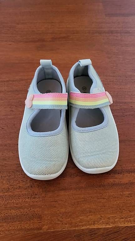 Herrenschuhe: Hausschuhe Grösse 26 – Gebraucht aus Muolen von Simi897