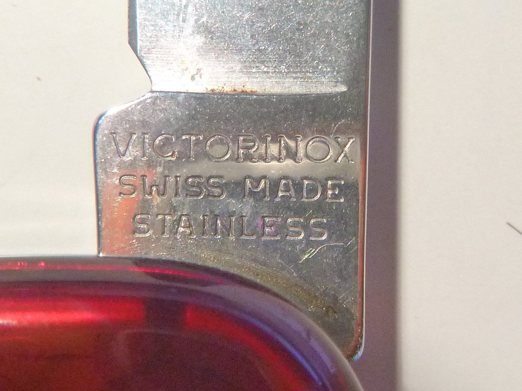 Victorinox Coltelli tascabile: Victorinox-Taschenmesser mit transparenten Griffschalen – Usato da Freudwil venduto da Traktor57 6