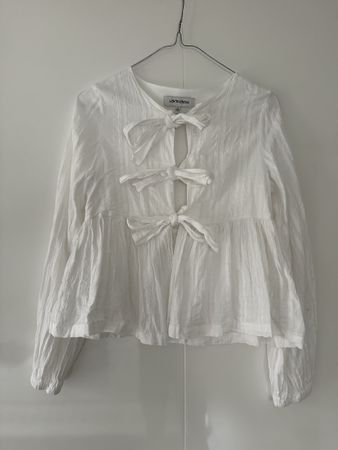 White shirt 100% cotton