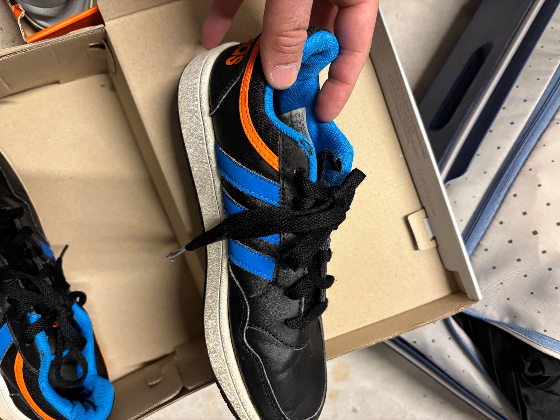 Scarpe da uomo: 3 chassurres parfait 37,36,35.5 – Usato da Neuchatel venduto da UMY 2