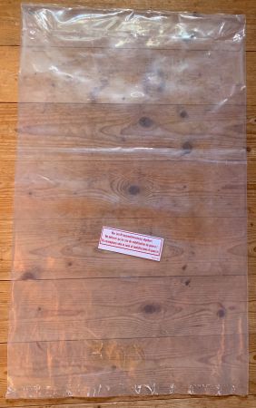 Plastiksack für Kriegsreservematerial in Bunker der CH Armee