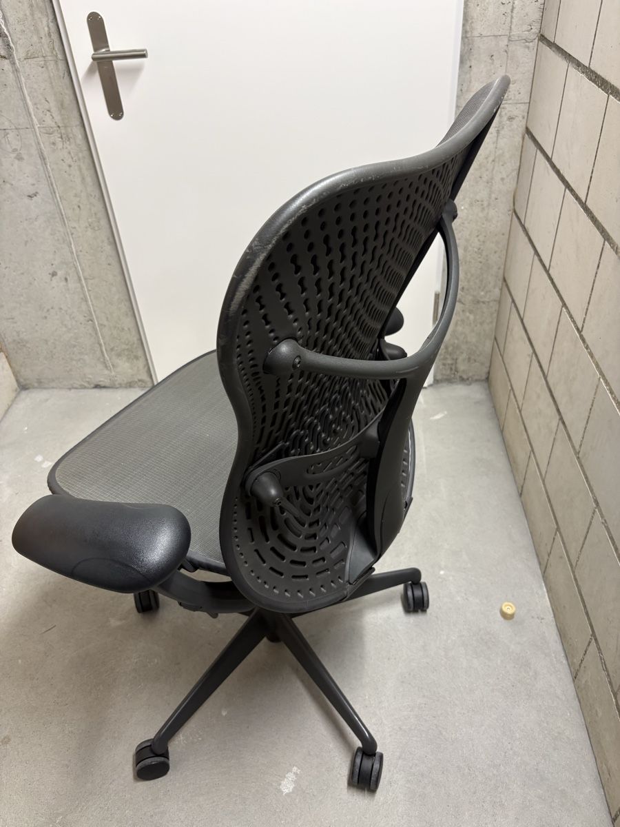 Chaises: Bürostuhl – D'occasion à Ostermundigen par qui_7dct 1