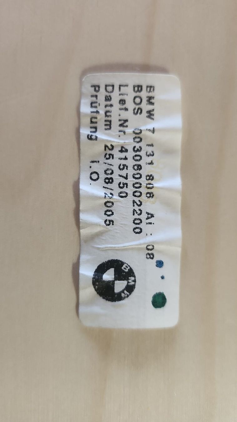 BMW Tutti pezzi di ricambio auto: BMW E91 Touring Original Laderaumabdeckung Rollo – Usato da Etzelkofen venduto da Razorball 1