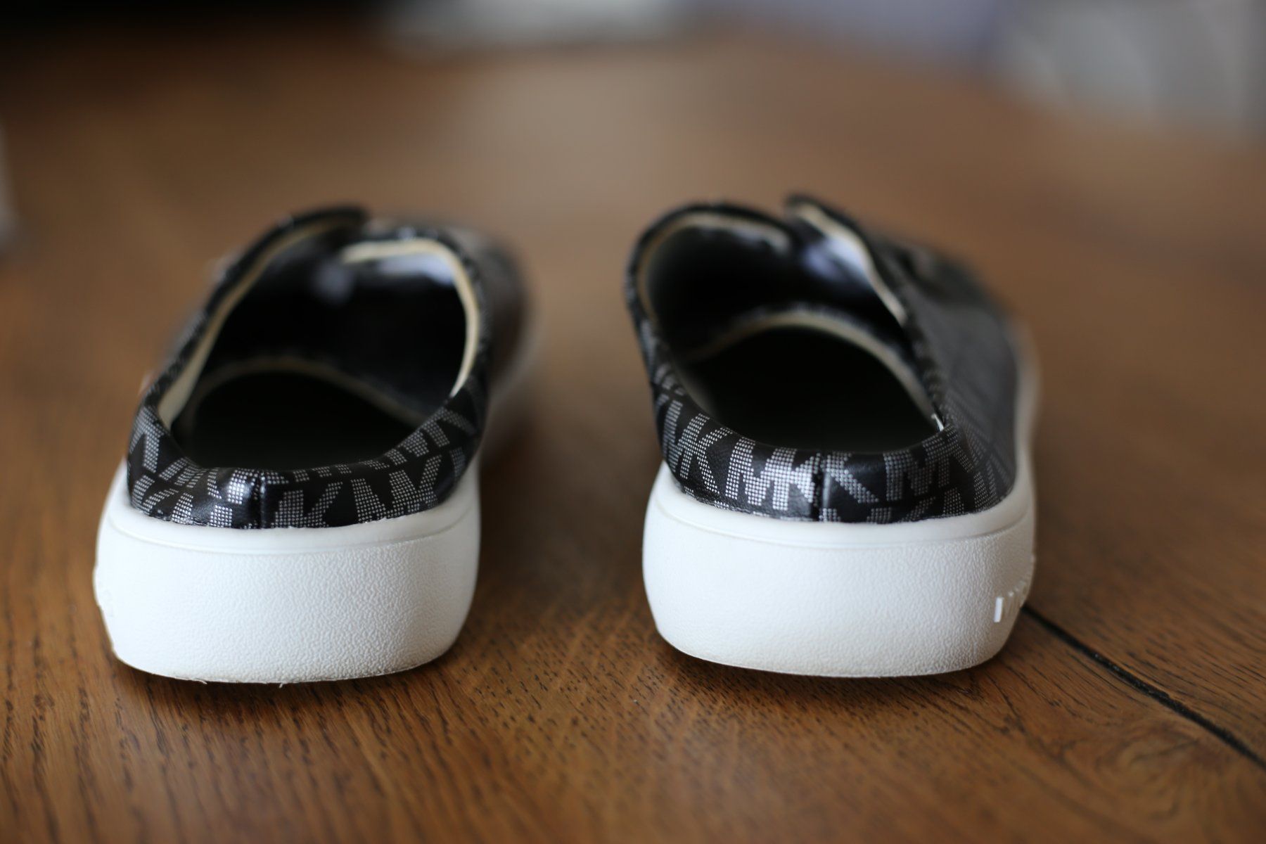 Michael Kors Scarpe da donna: Schwarze Michael Kors Damen Sneaker Grösse 36 – Usato da Ruswil venduto da deb_w5rv 5