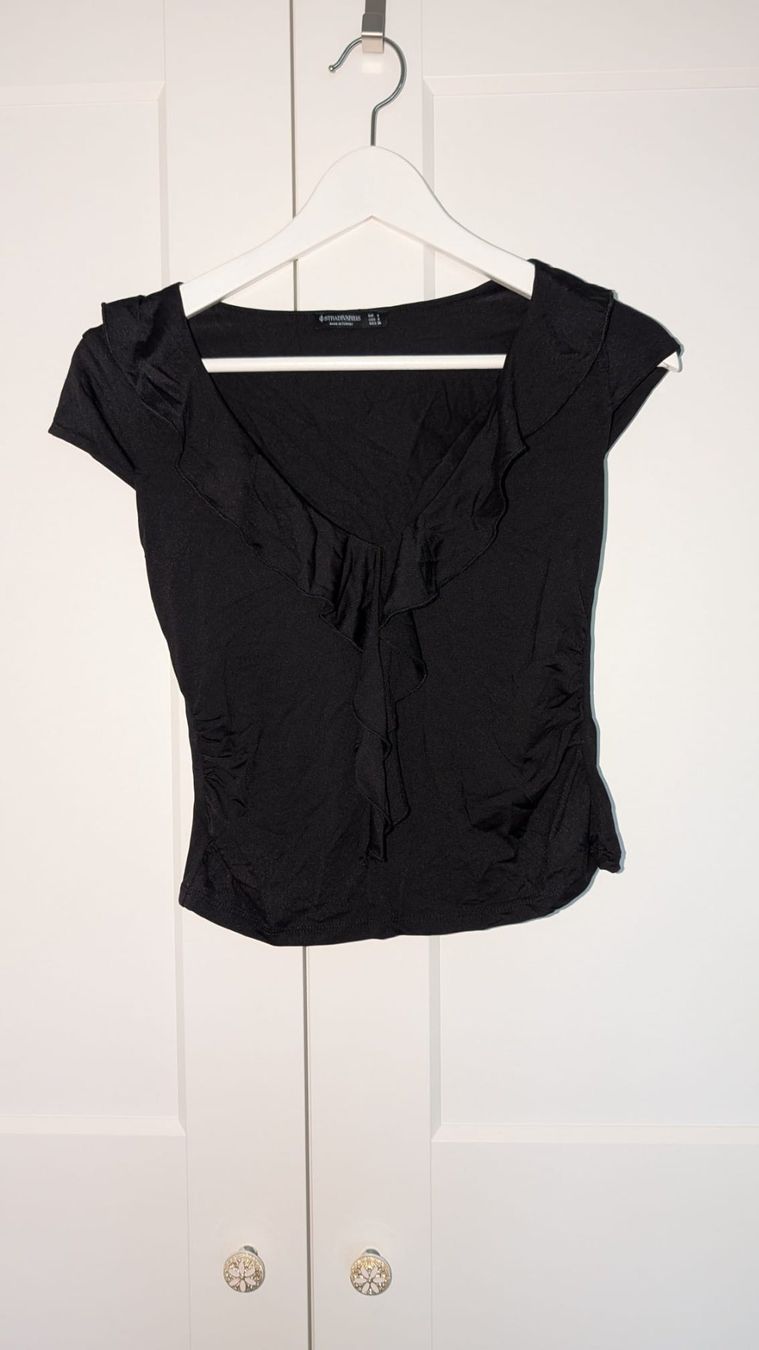 Stradivarius T-shirt: Shirt STRADIVARIUS schwarz, Grösse S – Nuovo (secondo la descrizione) da Heerbrugg venduto da sad_h2xv