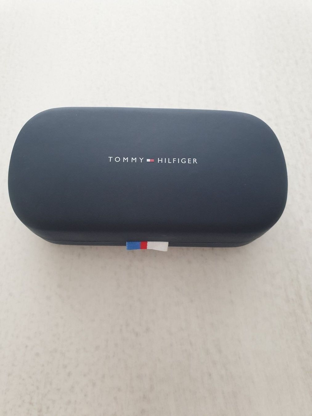 Tommy Hilfiger Occhiali & Lenti: Tommy HilfigerDamen Sonnenbrillen – Nuovo e nell'imballaggio originale da Jona venduto da Bubi22
