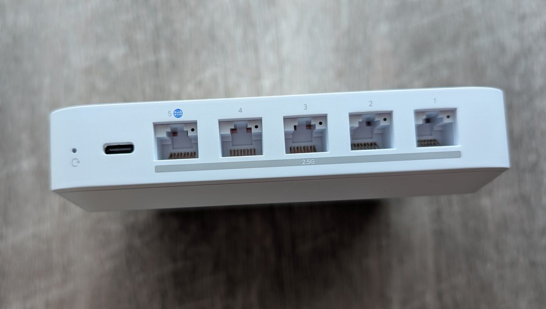 Ubiquiti Modem & Router: Ubiquiti Cloud Gateway Max – Usato da Aarau venduto da off_psw8 3