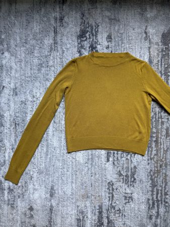 Zara mustard yellow pullover perfect condition(size XS)