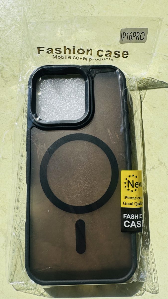 Apple Covers & Schutzfolien: Schutzhülle Fashion Case IP16PRO neu – Neu (gemäss Beschreibung) aus Sargans von Svx100