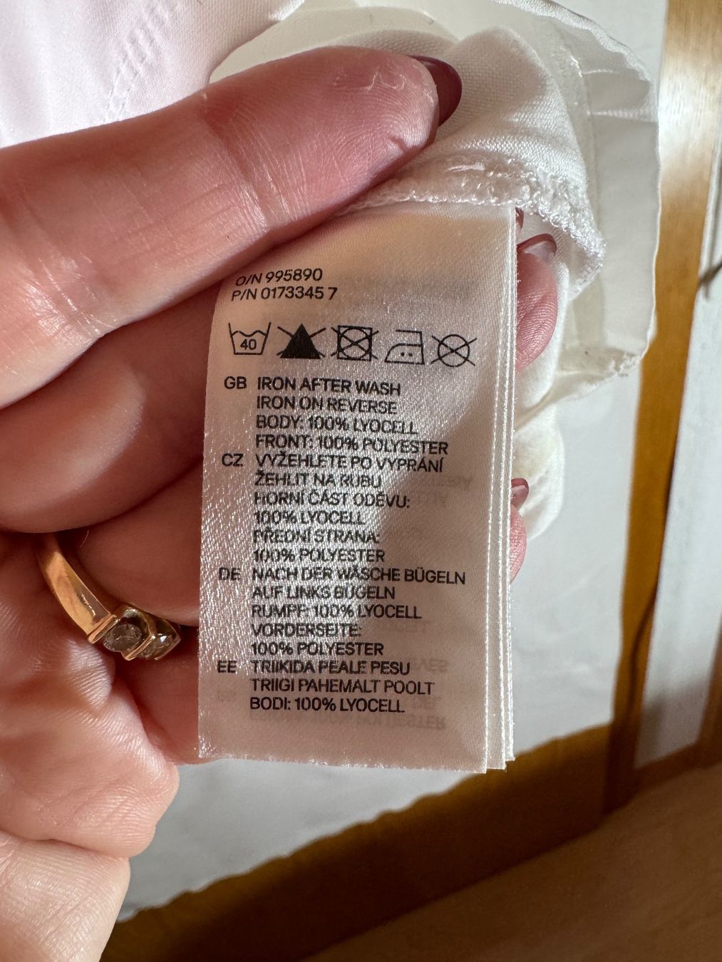 H&M T-shirt: weisses T-Shirt von H&M Gr.S – Usato da Grosswangen venduto da SALE_SALE_SALE 3