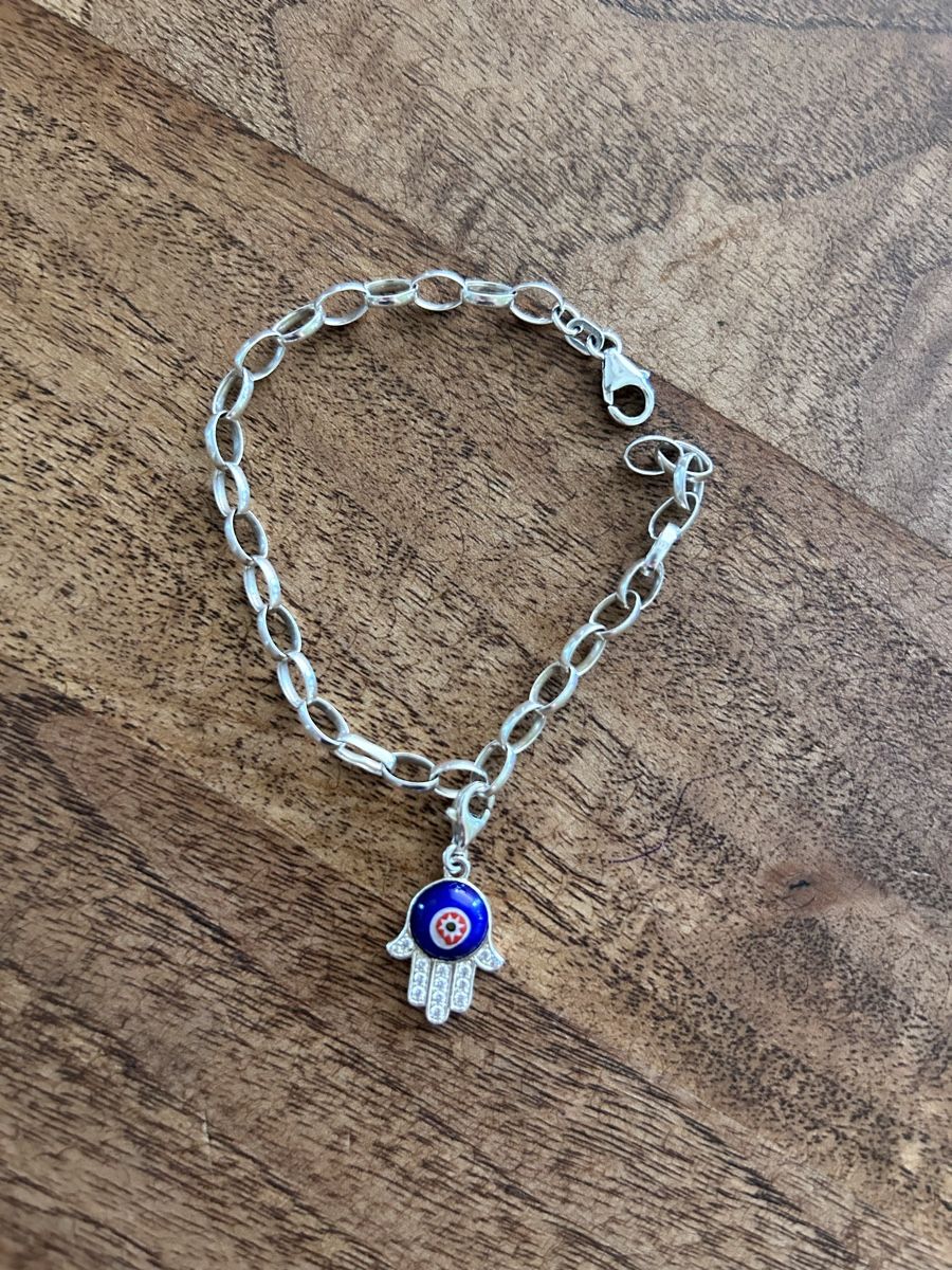 Thomas Sabo Bracelets: Silber Armband mit Fatima Hand Anhänger  – D'occasion à Kleinandelfingen par Doratschikov