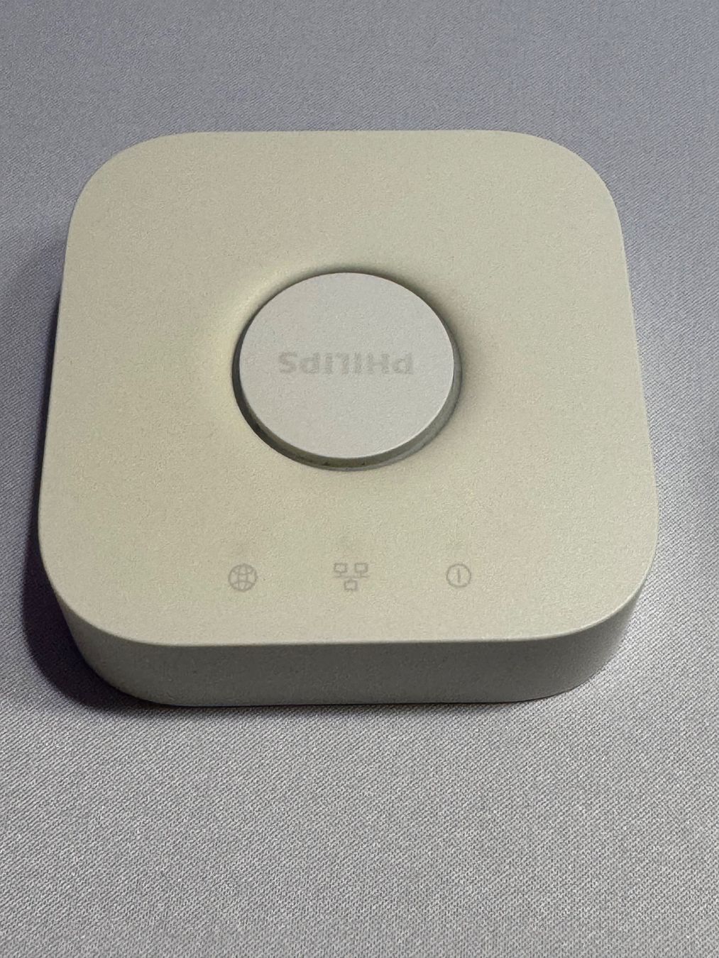 Philips Hubs & Switches: Philips Hue Bridge – D'occasion à Schachen LU par danb86