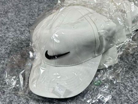 Nike Cap Junior, neu und ungetragen, weiss !
