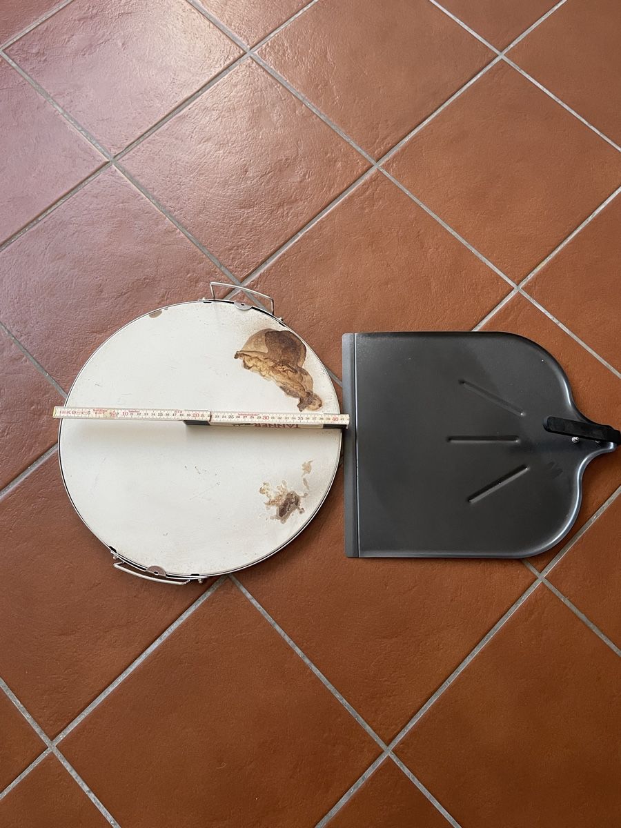 Outdoorchef Elettrodomestici da cucina: Pizza-Stein mit Schaufel – Usato da Escholzmatt venduto da BiLi55