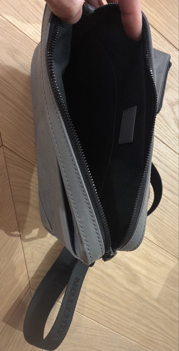Louis Vuitton Altro in  Abbigliamento & Accessori: Louis Vuitton Messenger bag – Nuovo (secondo la descrizione) da Zürich venduto da LWCollector 4