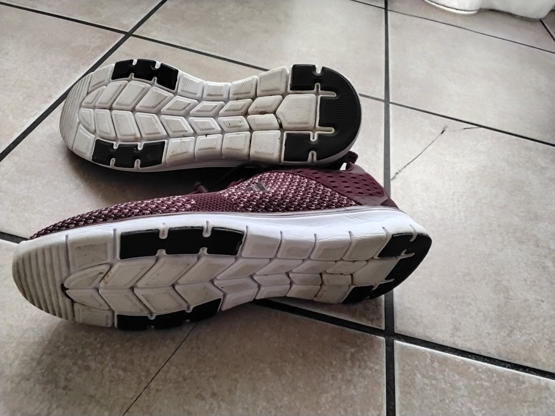Dosenbach Scarpe da donna: Sneakers Venice bordeaux T38 – Nuovo (secondo la descrizione) da Chêne-Bourg venduto da Fio994 2