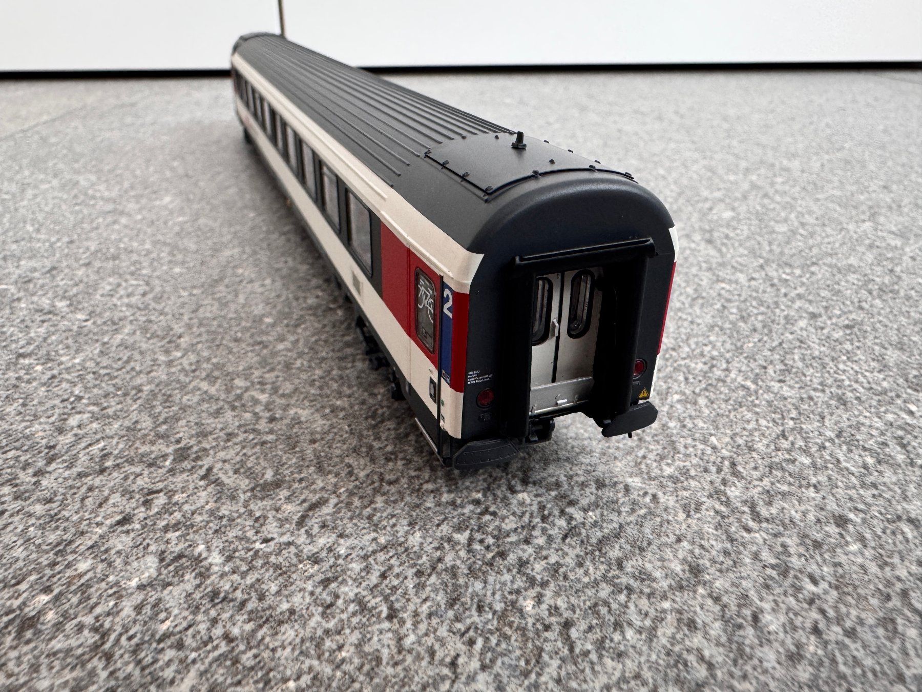 LS Models Modellini di ferrovie: LS Models 47377 SBB Bpm EC Personenwagen 2.Kl. – Usato da Basel venduto da szbdsfrjs 2