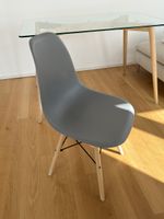 Stühle im Eames DSW Stil, grau mit Holzgestell - 4er set