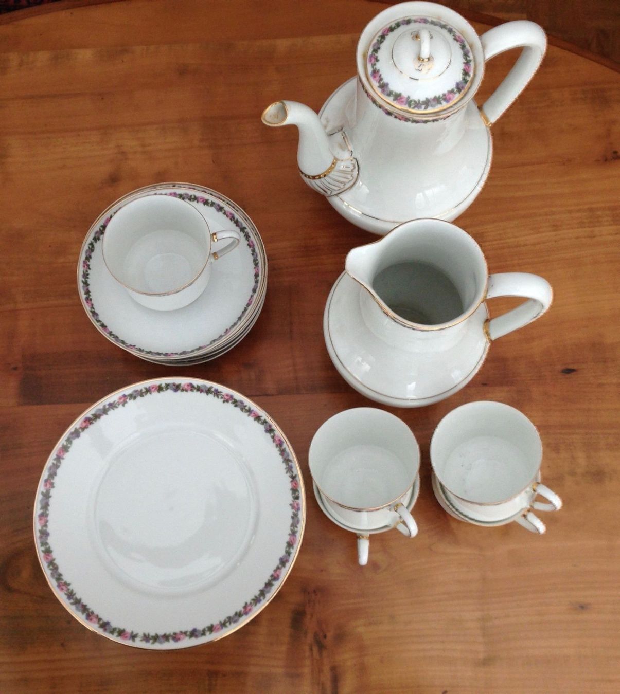 Set di piatti: Grossmutters Porzellan-Kaffee-Service – Usato da Liebefeld venduto da Rhy19 3