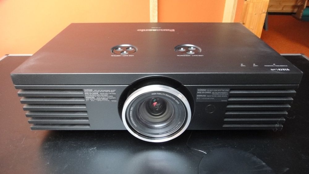 Panasonic Beamer PTAE4000E Kaufen auf Ricardo