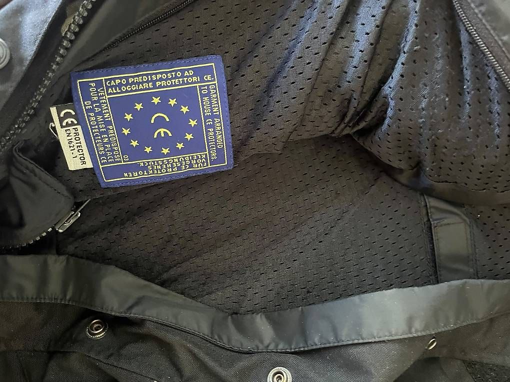 Costumes: Motorradbekleidung gebraucht – D'occasion à Braunau par mar_8zcx 1